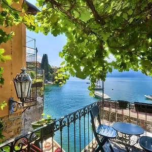 Apartment Casa Pergola, Varenna